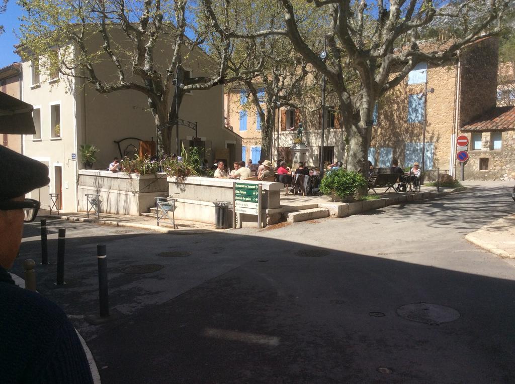 Lou Ribas Apartment Puyloubier Bagian luar foto